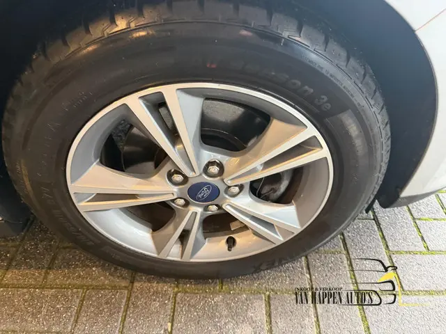 Ford Grand C-Max 1.0 Edition 2014 Benzine 7