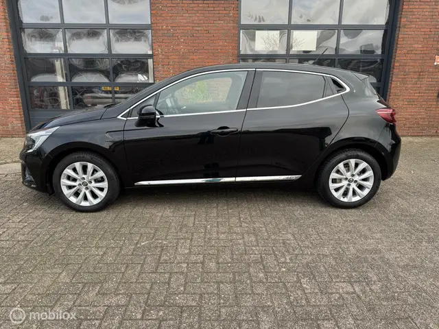 Renault Clio 1.3 TCe Intens automaat 2020 Benzine 2