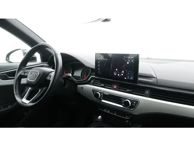 Audi A4 Avant 35 TFSI 150pk Competition 2021 Benzine 28