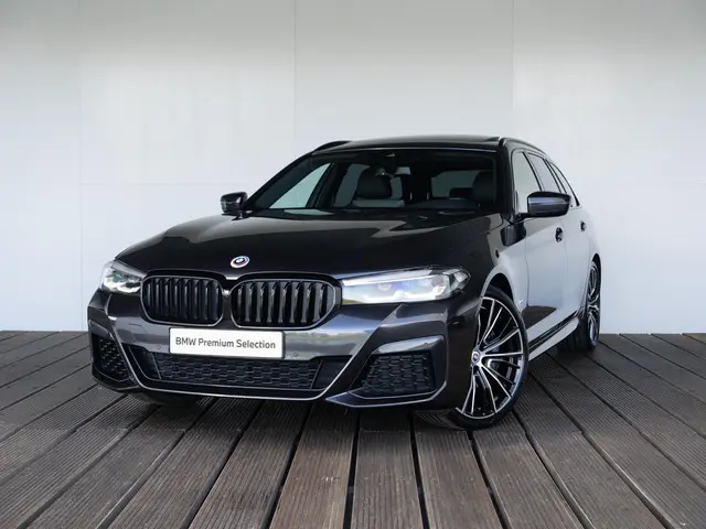 BMW 5 Serie Touring 540i xDrive 2022 Benzine 45