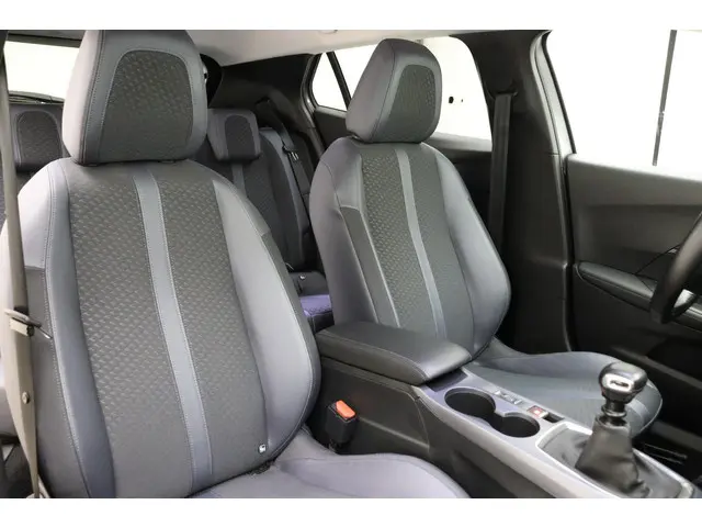 Peugeot 2008 1.2T 130pk Allure 2020 Benzine 10