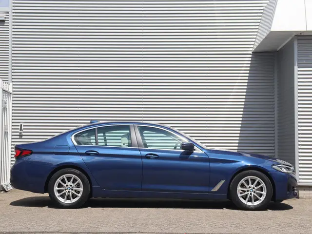 BMW 5 Serie Sedan 520i 2020 Benzine 5