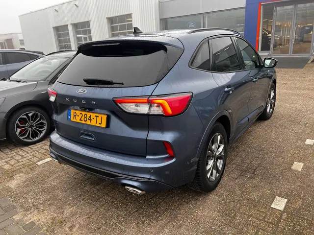 Ford Kuga 1.5 EcoBoost ST-Line X 2021 Benzine 6