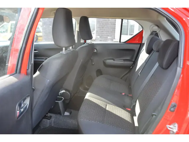 Suzuki Ignis 1.2 Smart Hybrid, airco 2021 Hybride Benzine 23