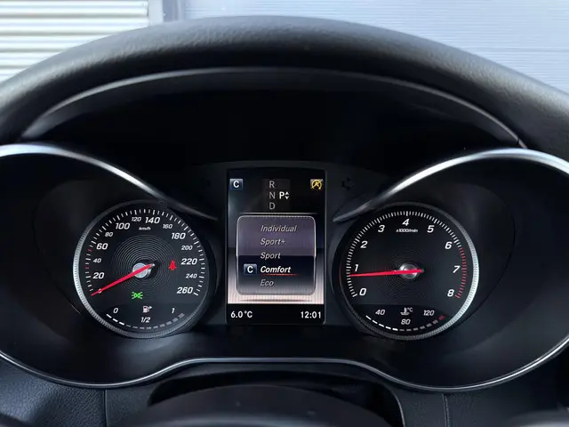 Mercedes-Benz GLC 250 4MATIC Prestige 2016 Benzine 9