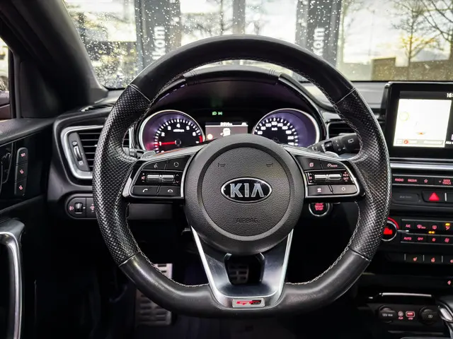 Kia ProCeed 1.4 T-GDI GT-PlusLine 2019 Benzine 16