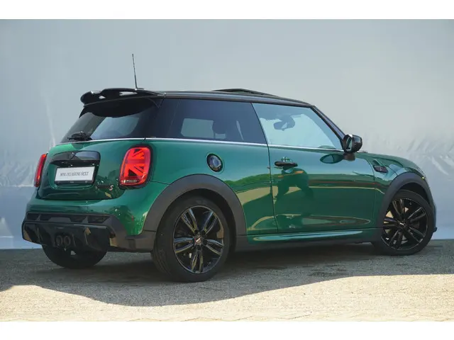 MINI 3-Deurs Cooper S 2022 Benzine 2