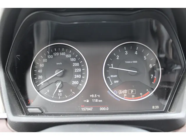 BMW X1 sDrive20i 260pk High Executive Pano 2017 Benzine 24