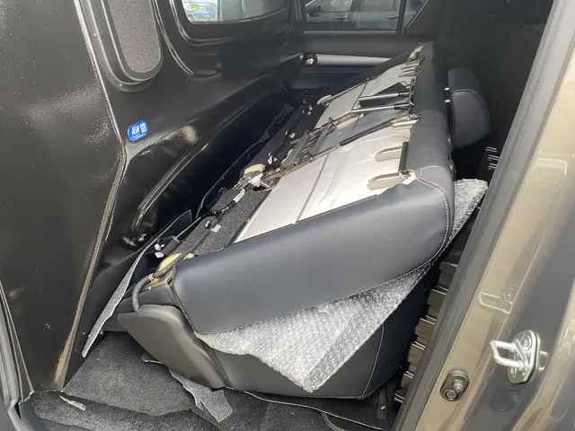 Toyota Hilux 2.8 D-4D Double Cab Invincible 2024 Diesel 19