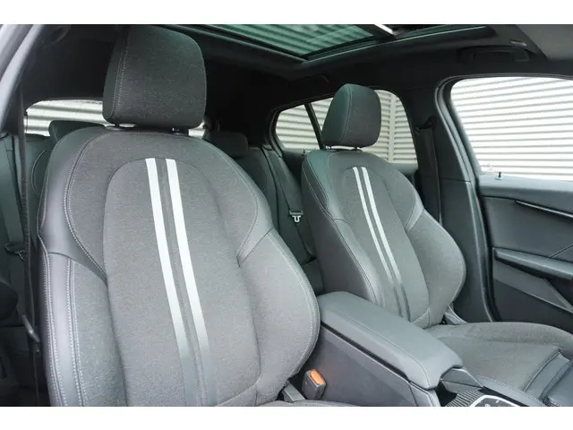 BMW 1 Serie 118i 2023 Benzine 8