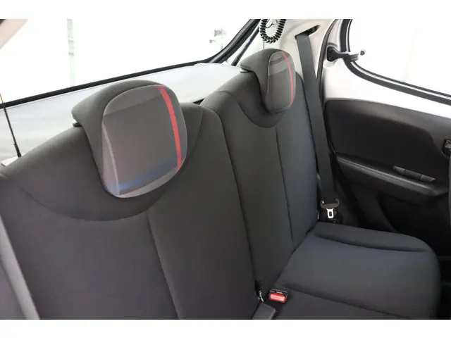 Peugeot 108 1.0 e-VTi Active 2015 Benzine 14