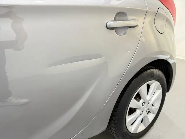 Hyundai i20 I-20 HB 1.2i i-Deal Airco NAP 2014 Benzine 8