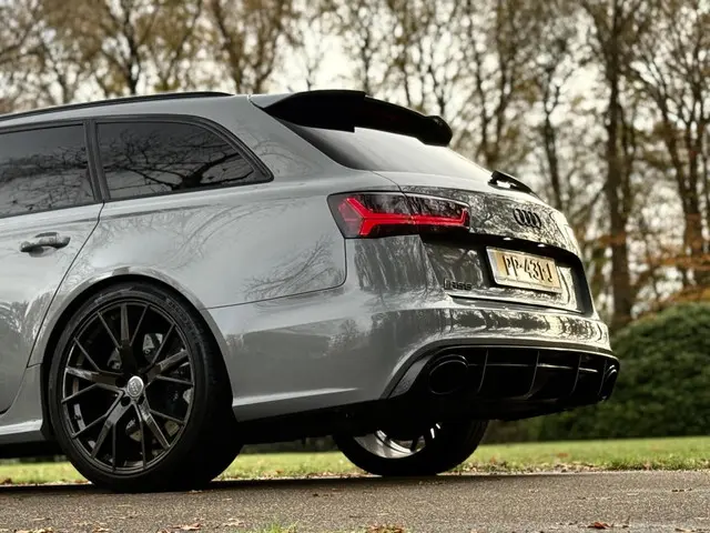 Audi RS6 Avant 4.0 TFSI RS 6 / Full options! 2014 Benzine 37