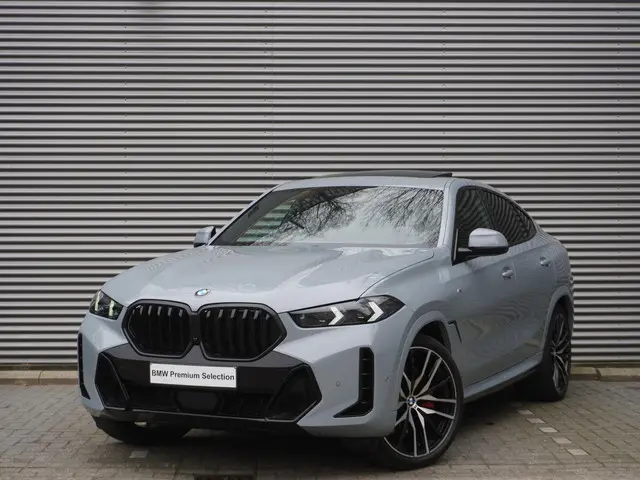 BMW X6 xDrive40i 2025 Benzine 32