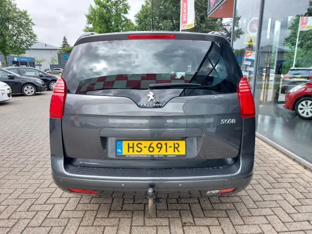 Peugeot 5008 1.2 PureTech Style 7p. 2016 Benzine 10