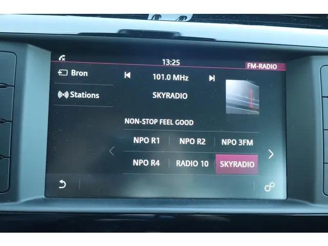 Jaguar XE 2.0 D Pure 2017 Diesel 28