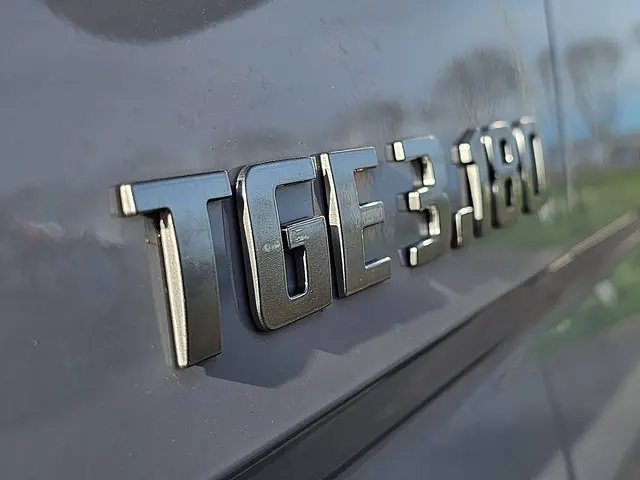 MAN TGE 3.180 2021 Diesel 15