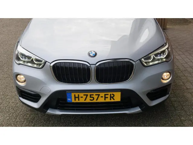 BMW X1 sDrive18i 140pk High Executive 2019 Benzine 47