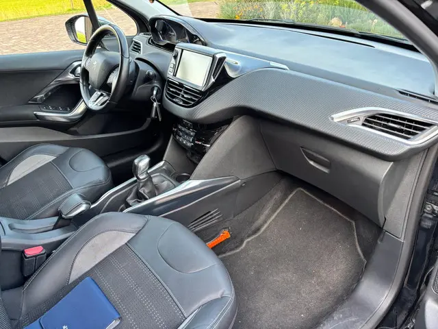 Peugeot 2008 1.6 VTi Allure 2014 Benzine 9