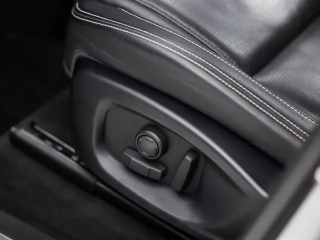 Jaguar F-PACE 2.0 Portfolio R-Sport AWD 20d 2017 Diesel 12