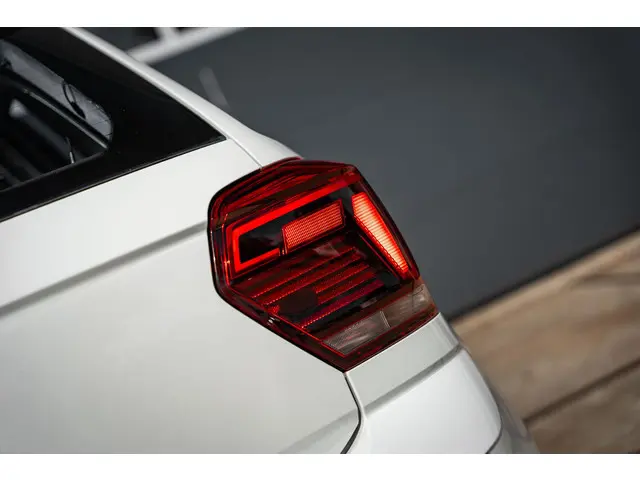 Volkswagen Polo 1.0 TSI Highline 2018 Benzine 33