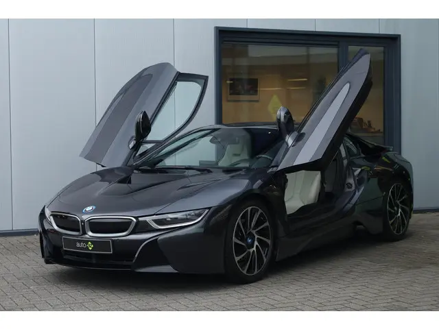 BMW i8 1.5 2015 Hybride Benzine 4