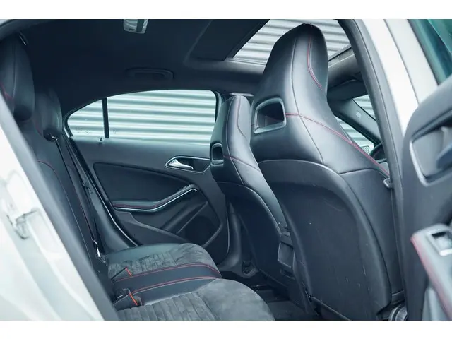 Mercedes-Benz A-Klasse 180 Ambition 2016 Benzine 8