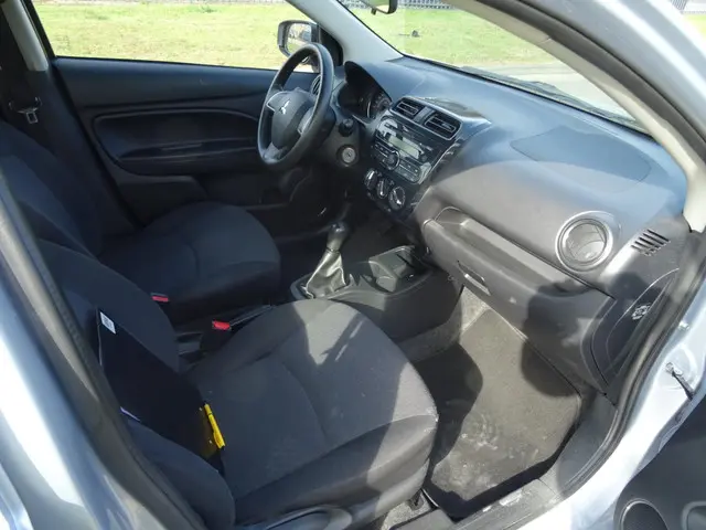 Mitsubishi Space Star 1.0 Cool+ 2020 Benzine 13