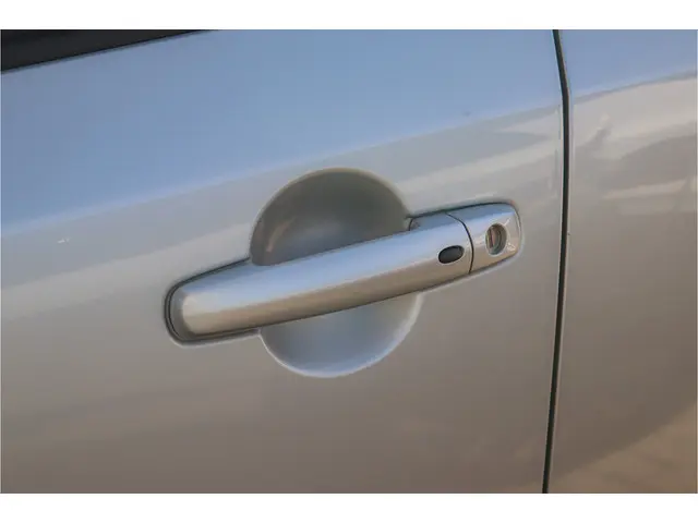 Suzuki SX4 1.6 Executive 2012 Benzine 22