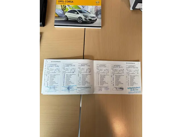 Opel Corsa 1.6-16V Turbo OPC 2012 Benzine 16