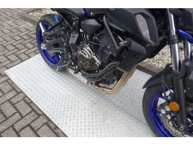Yamaha MT 07 ABS 2018 Benzine 8