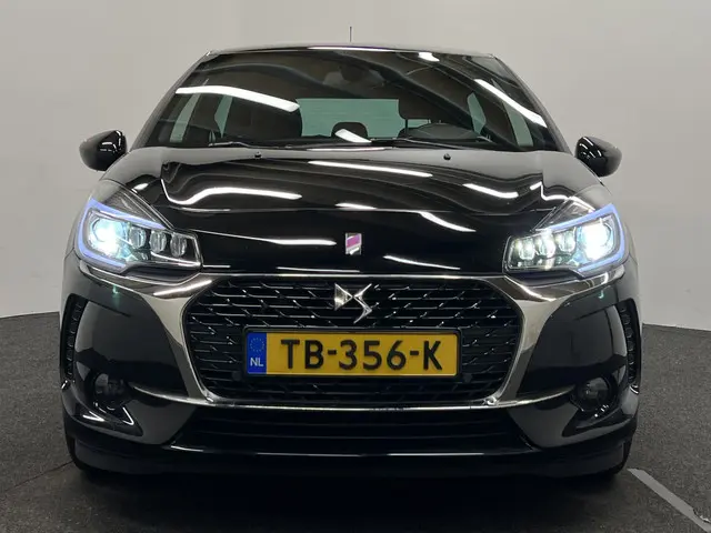 DS DS 3 1.2 PureTech Performance Line 2018 Benzine 29
