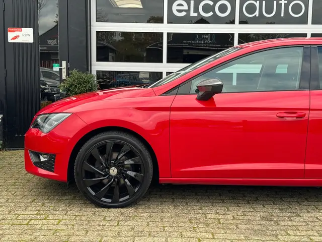 SEAT Leon 1.4 TSI FR 140pk / PDC / 2013 Benzine 4