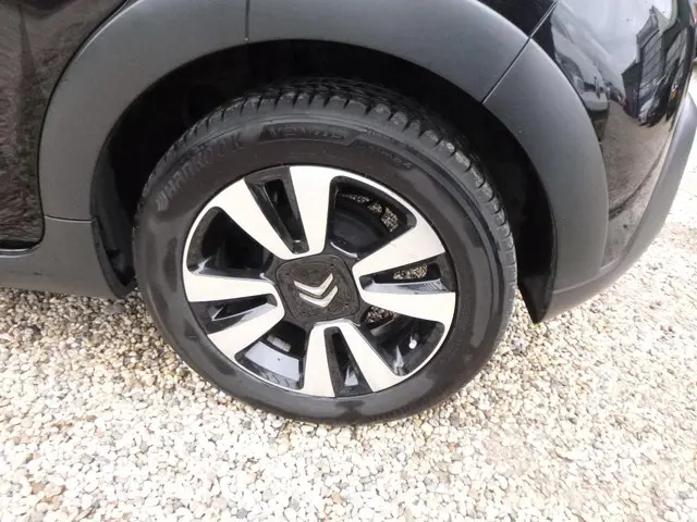 Citroën C3 1.2 PureTech Feel PANORAMADAK 2017 Benzine 10