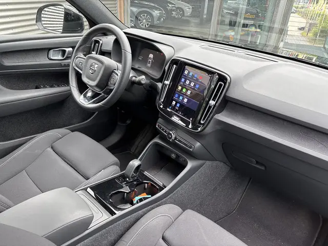 Volvo XC40 Recharge Ultimate 70 kWh 2023 Elektrisch 17
