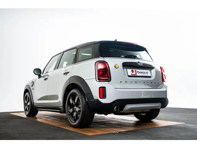 MINI Countryman Cooper SE ALL4 2022 Hybride Benzine 40
