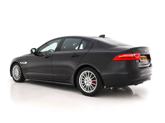 Jaguar XE 2.0 D R-Sport-Pack 2017 Diesel 4