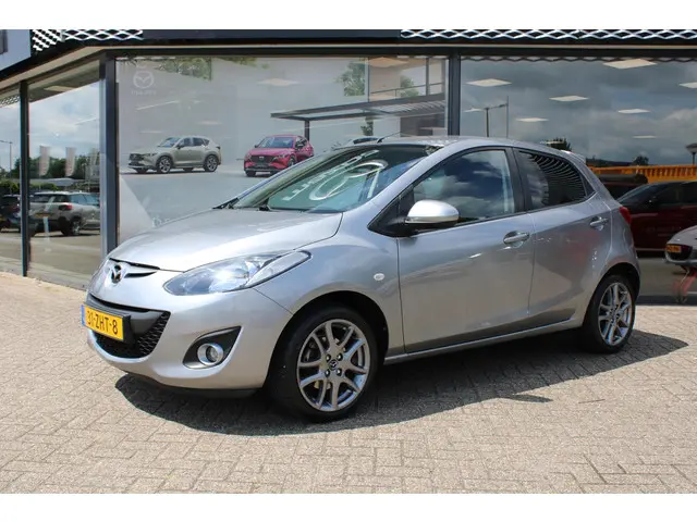 Mazda 2 1.3 Navigator GT 2012 Benzine 3