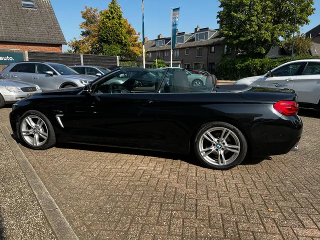 BMW 4 Serie Cabrio 420i Executive M Pakket 2019 Benzine 36