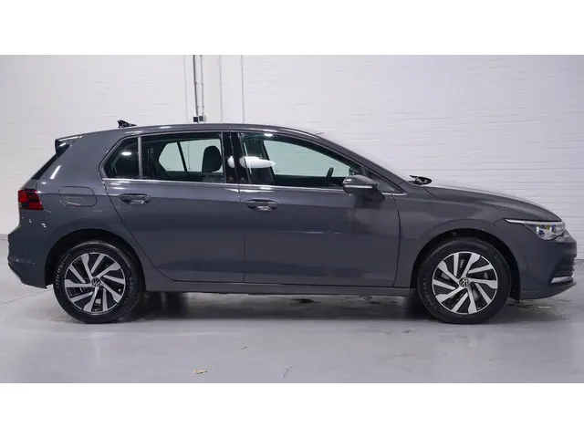 Volkswagen Golf 1.4 eHybrid Style 2022 Hybride Benzine 8