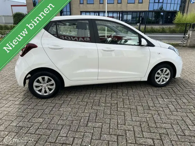 Hyundai i10 1.0i Comfort 2017 Benzine 11
