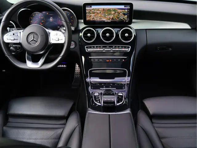 Mercedes-Benz C-Klasse 3