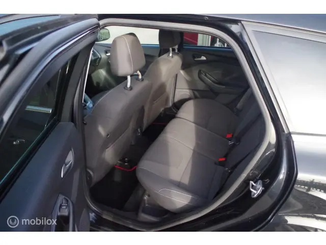 Ford Focus Wagon 1.0 EcoBoost Titanium 2013 Benzine 13