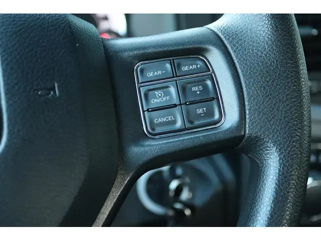 Dodge Ram 1500 5.7 V8 4x4 CREW CAB 2024 Benzine 19