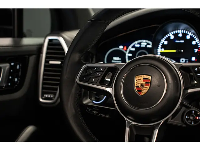 Porsche Cayenne 3.0 E-Hybrid 2021 Hybride Benzine 31