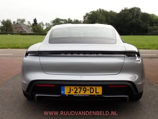 Porsche Taycan Turbo 626pk 2020 Elektrisch 40