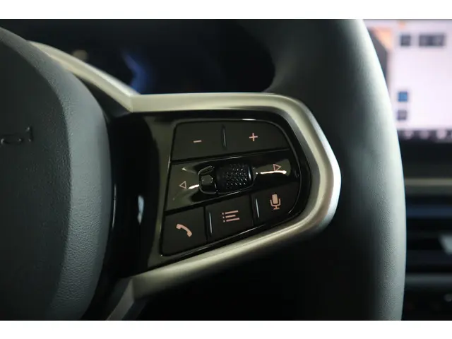 BMW i4 eDrive40 2025 Elektrisch 26