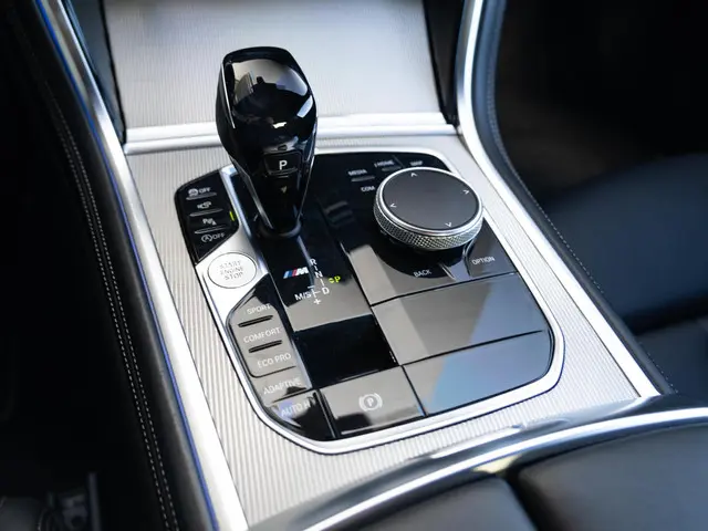 BMW 8 Serie Coupé M850i xDrive 2020 Benzine 31