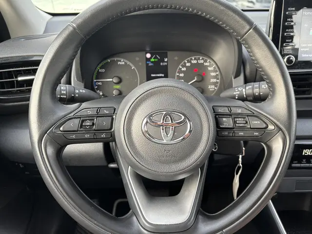 Toyota Yaris 1.5 Hybrid Active 2023 Hybride Benzine 19