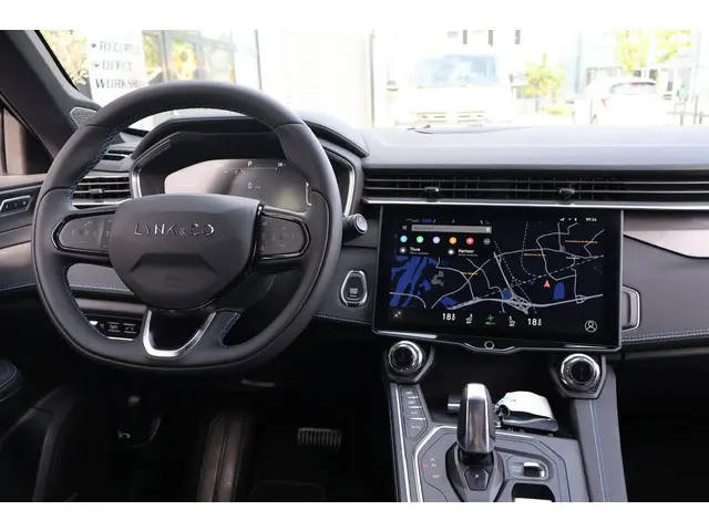 Lynk & Co 01 1.5 2023 Hybride Benzine 24